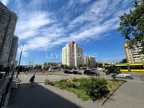 комерційна за адресою Київ, Харківське шосе, 57