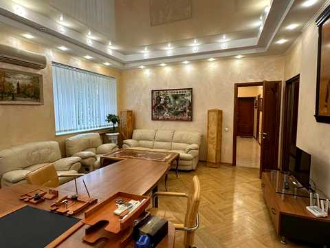 коммерческая по адресу Лютеранская ул., 21