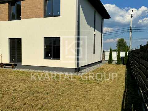 будинок за адресою Українська вул., 1
