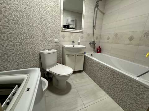 квартира за адресою Білогірська вул., 18