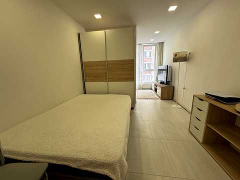 квартира за адресою Білогірська вул., 18
