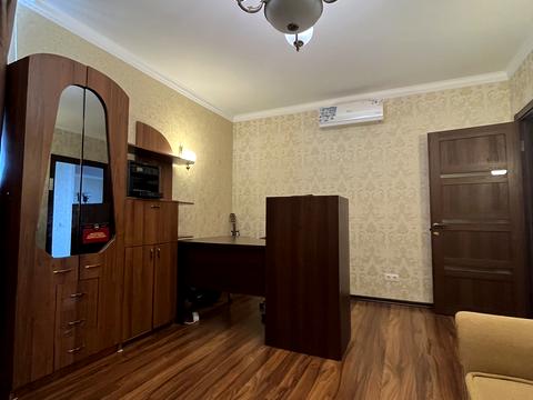 квартира за адресою Героїв полку "Азов" вул. (Маршала Малиновського), 4-В