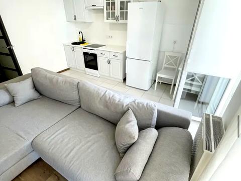 квартира за адресою Сім'ї Кульженків вул. (Петра Дегтяренка), 37