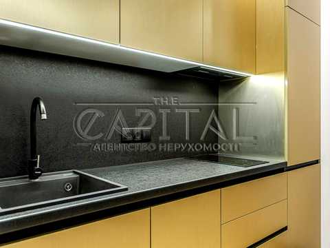 комерційна за адресою Київ, Голосіївська вул., 13