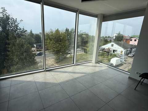 комерційна за адресою Зелена вул., 251