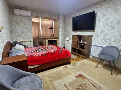 квартира за адресою Олексія Береста пров. (Огарьова), 2/1