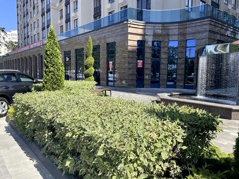 комерційна за адресою Соборна вул., 122