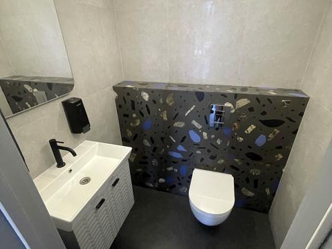 комерційна за адресою Соборна вул., 122