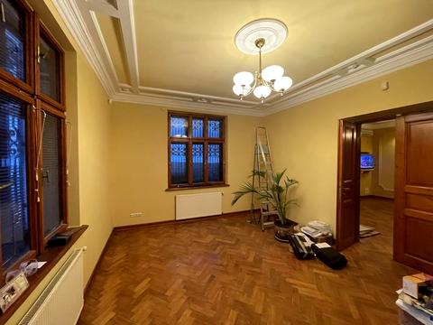 комерційна за адресою Львів, Клепарівська вул., 21