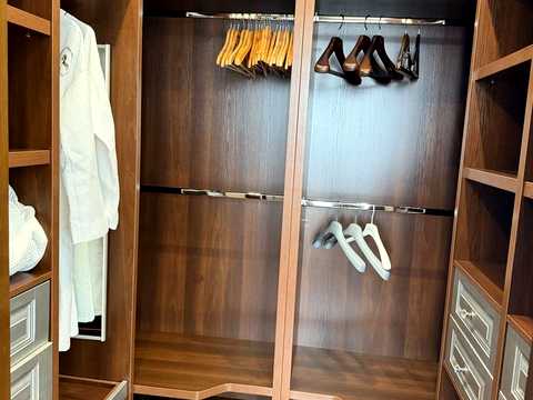 квартира по адресу Кловский спуск, 7
