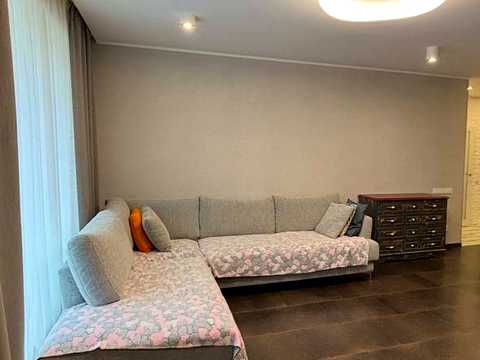 квартира за адресою Левка Лук'яненка вул. (Василя Жуковського), 18