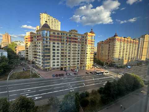квартира по адресу Вячеслава Черновола ул., 20