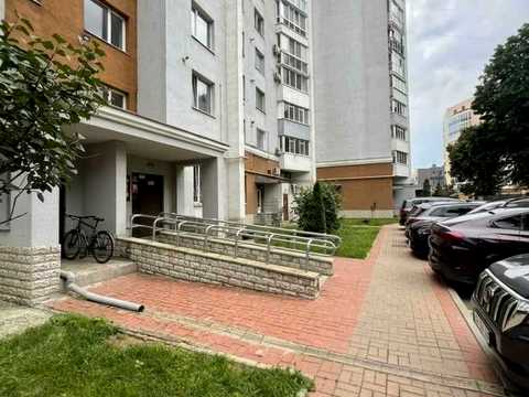 квартира за адресою майдан Незалежності пл., 1-Б