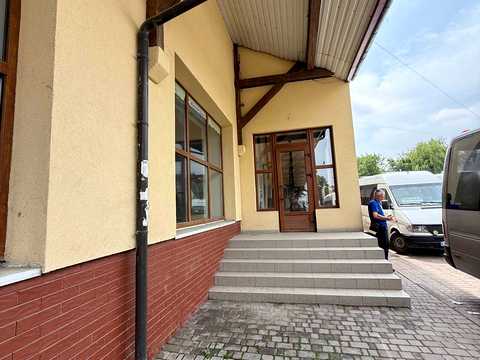 комерційна за адресою Івано-Франківськ, Залізнична вул., 30