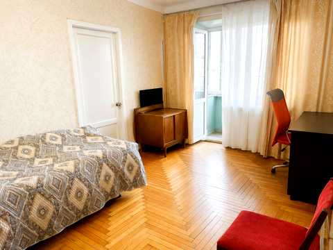 квартира за адресою Дмитра Донцова вул., 61