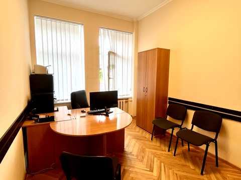 комерційна за адресою Еспланадна вул., 28