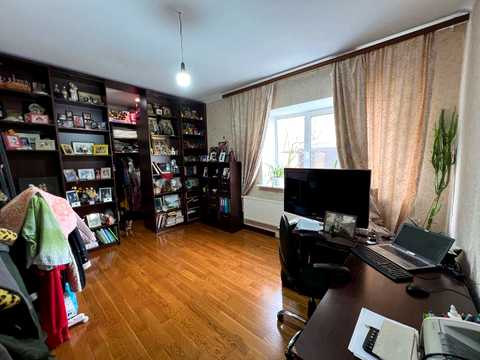 будинок за адресою Яблунева вул., 28