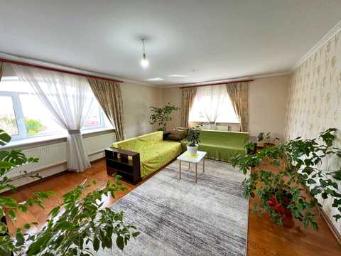 будинок за адресою Яблунева вул., 28