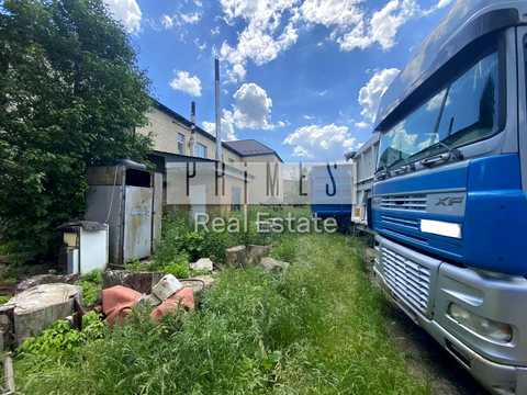 комерційна за адресою Дружби вул., 10