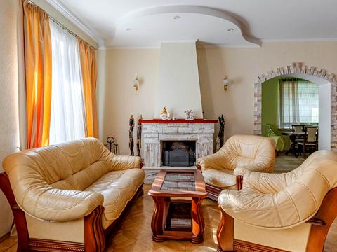 будинок за адресою с. Петропавлівська Борщагівка, травнева, 3