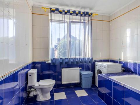 будинок за адресою с. Петропавлівська Борщагівка, травнева, 3