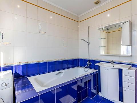 будинок за адресою с. Петропавлівська Борщагівка, травнева, 3