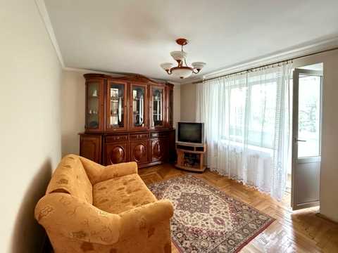 квартира за адресою Довженка вул., 13