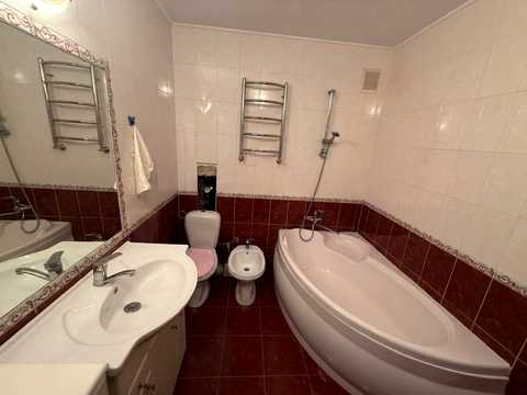 квартира за адресою Довженка вул., 13