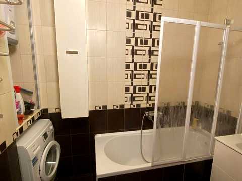 квартира за адресою Сім'ї Кульженків вул. (Петра Дегтяренка), 33