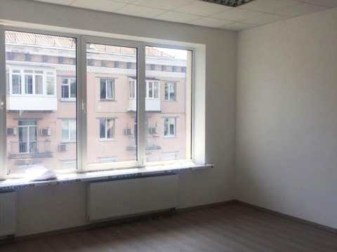 комерційна за адресою Кловський узвіз, 7