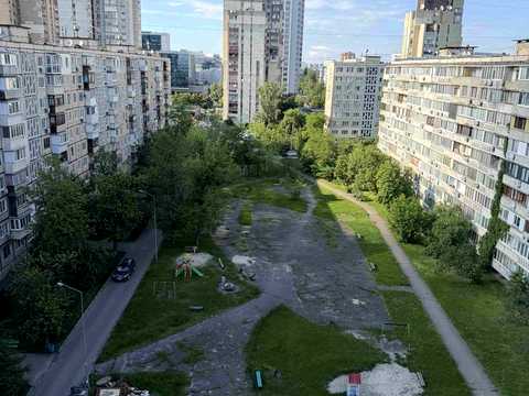 квартира за адресою Дніпровська набережна вул., 7-А