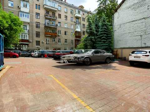комерційна за адресою Еспланадна вул., 32В