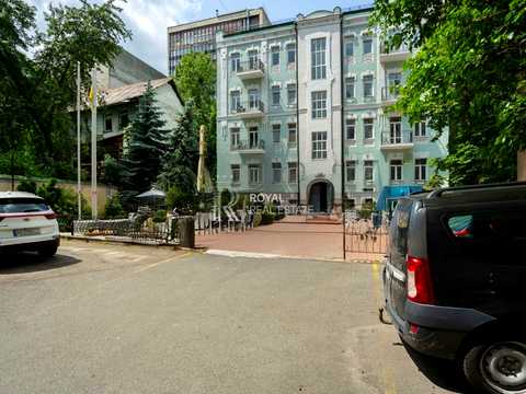 комерційна за адресою Еспланадна вул., 32В