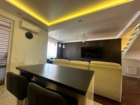 квартира за адресою Героїв Крут вул., 3
