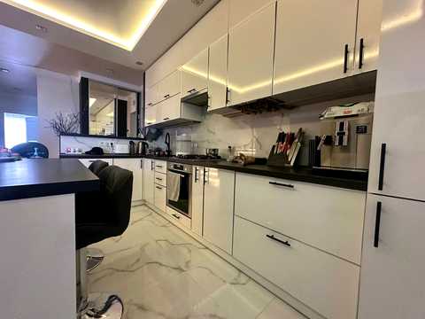 квартира за адресою Героїв Крут вул., 3