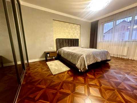 квартира за адресою Героїв Крут вул., 3