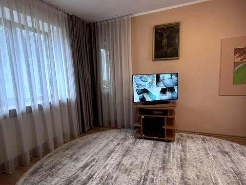 квартира за адресою Академіка Андрія Сахарова вул. (Суворова), 20
