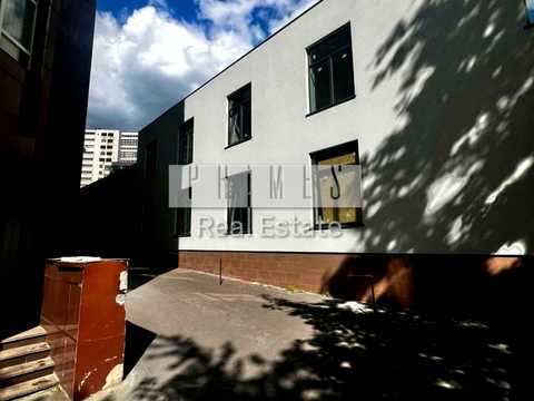 комерційна за адресою Кловський узвіз, 7