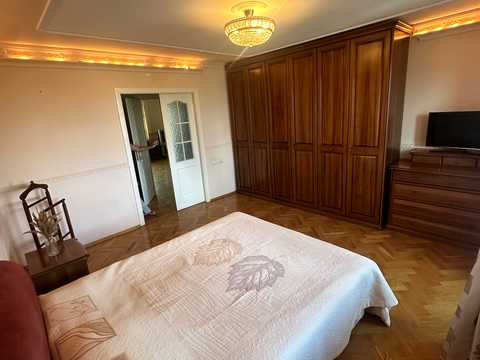 квартира по адресу Феодосийская ул., 4