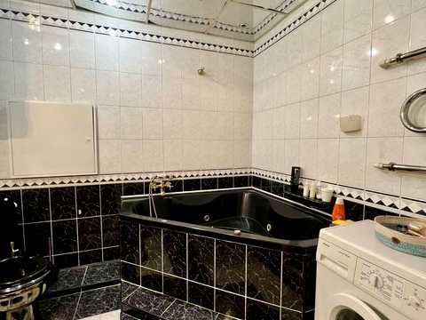 квартира по адресу Феодосийская ул., 4