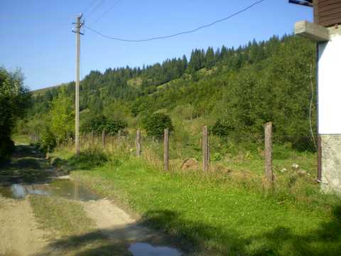 комерційна за адресою с. Ізки, Центральна, 15