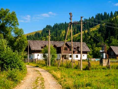 комерційна за адресою с. Ізки, Центральна, 15