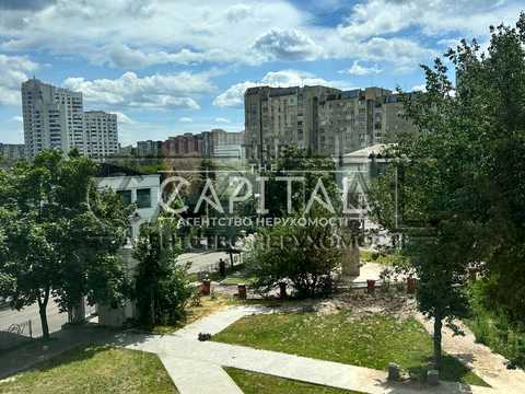 коммерческая по адресу Фрометовская ул., 7