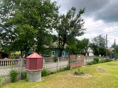 ділянка за адресою Першотравнева