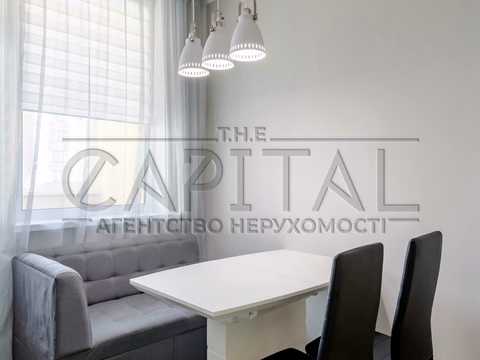квартира за адресою Степана Рудницького вул. (Академіка Вільямса), 19/14