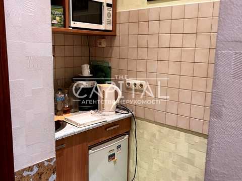 комерційна за адресою Мала Житомирська вул., 18