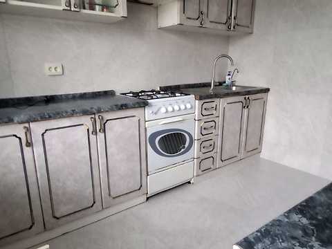 квартира за адресою Автозаводська вул., 20