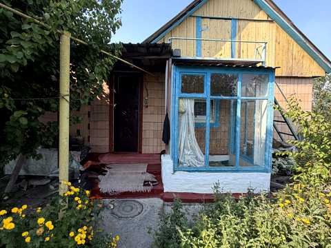 будинок за адресою с. Студениця, Центральна, 8