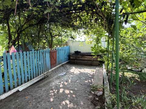 будинок за адресою с. Студениця, Центральна, 8