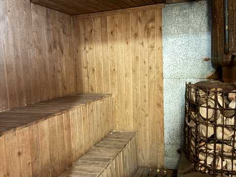 будинок за адресою с. Студениця, Центральна, 8